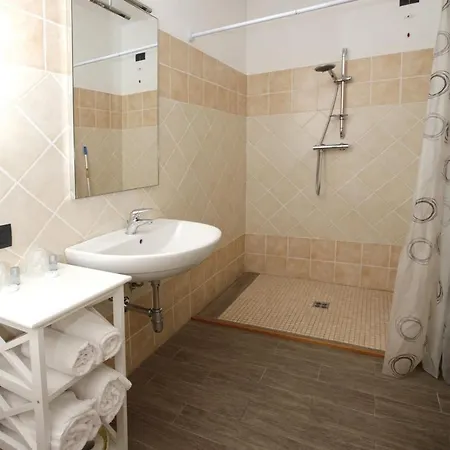 فندق مبيت وإفطار Ospitidelpero 3*