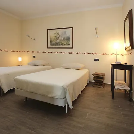 فندق مبيت وإفطار Ospitidelpero 3*